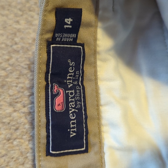 Youth Vineyard Vines flat front tan khakis size 14 - Picture 4 of 4